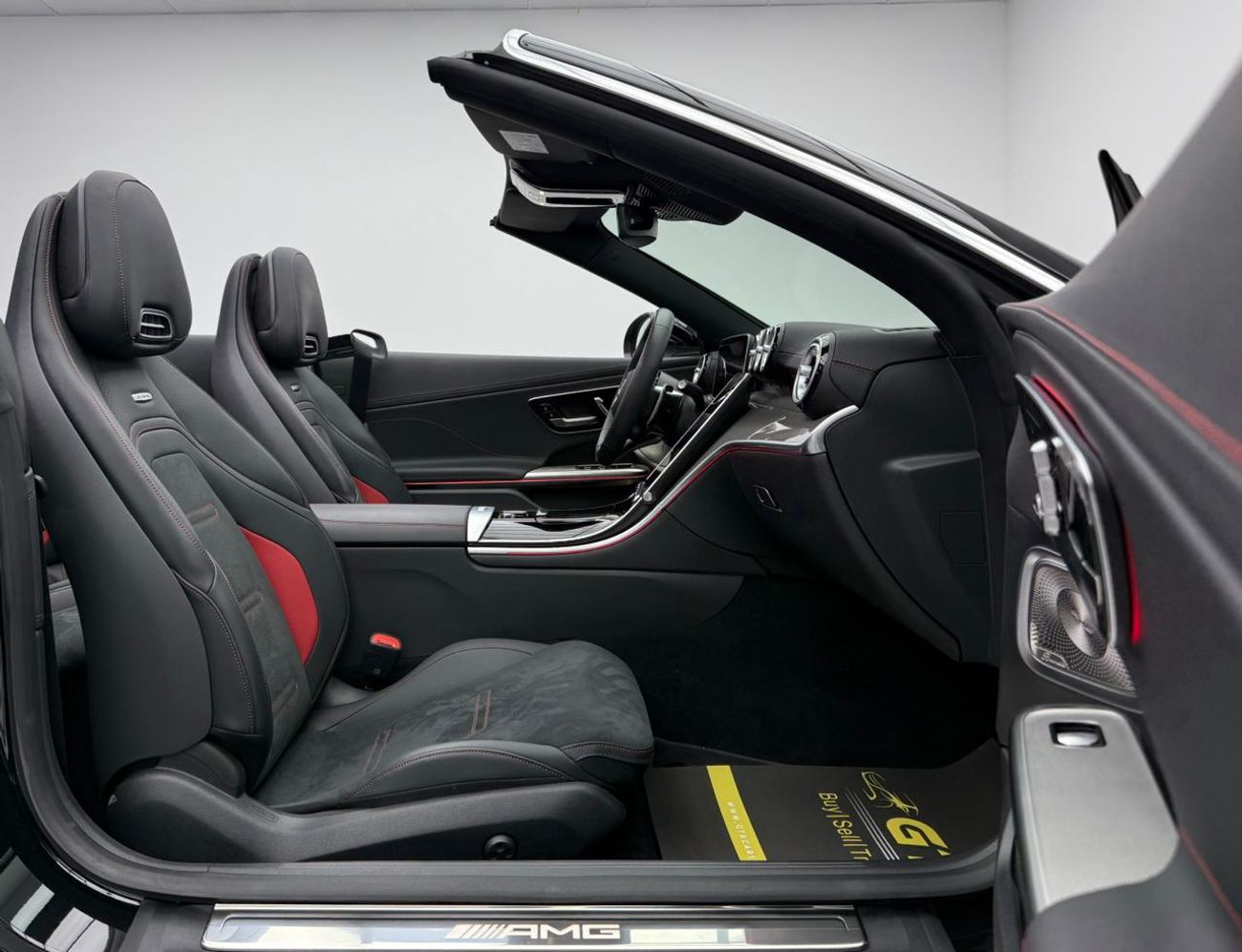 مرسيدس بنز كوبيه CLE 53 AMG 2025 Mercedes Benz CLE 53 AMG 4MATIC+, 2027 MB Warranty, Fully Loaded, Excellent Condition, Euro