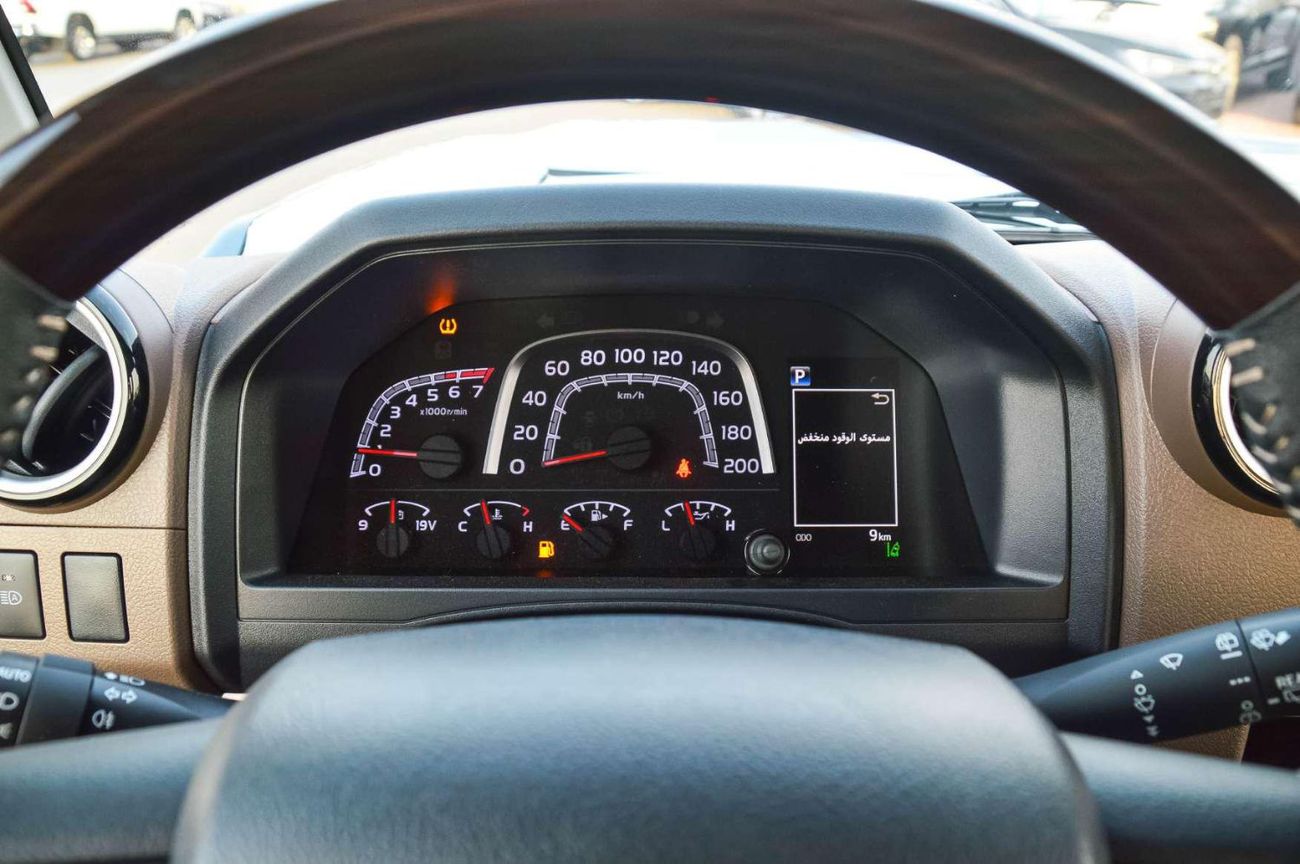 تويوتا لاند كروزر 70 TOYOTA LAND CRUISER 76 4.0L 4WD PETROL SUV 2025