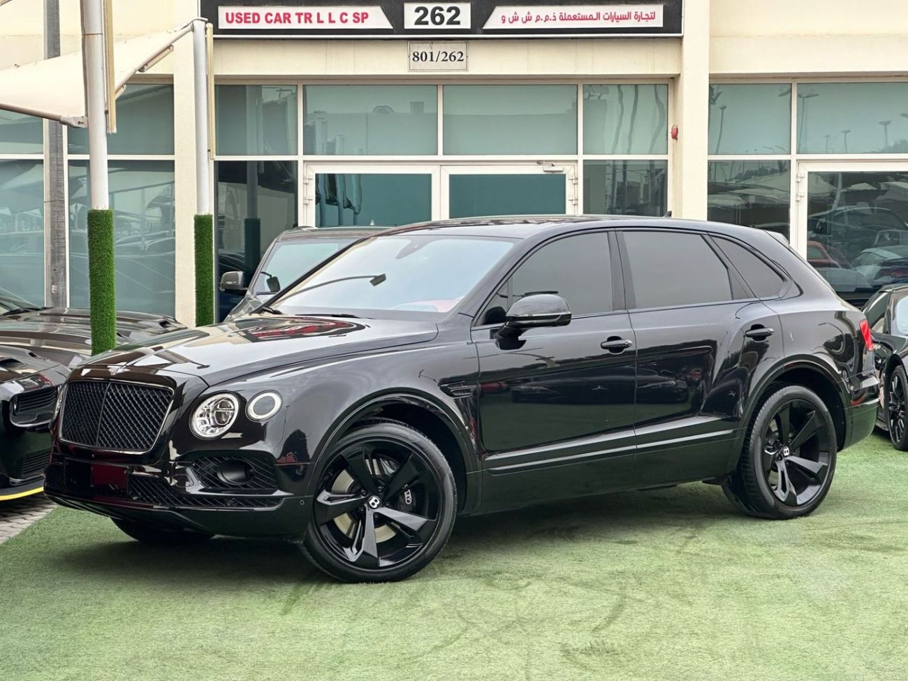 بنتلي بينتايجا BENTLEY BENTAYGA W12 GCC 2017 FULL OPTION ORIGINAL PAINT PERFECT CONDITION