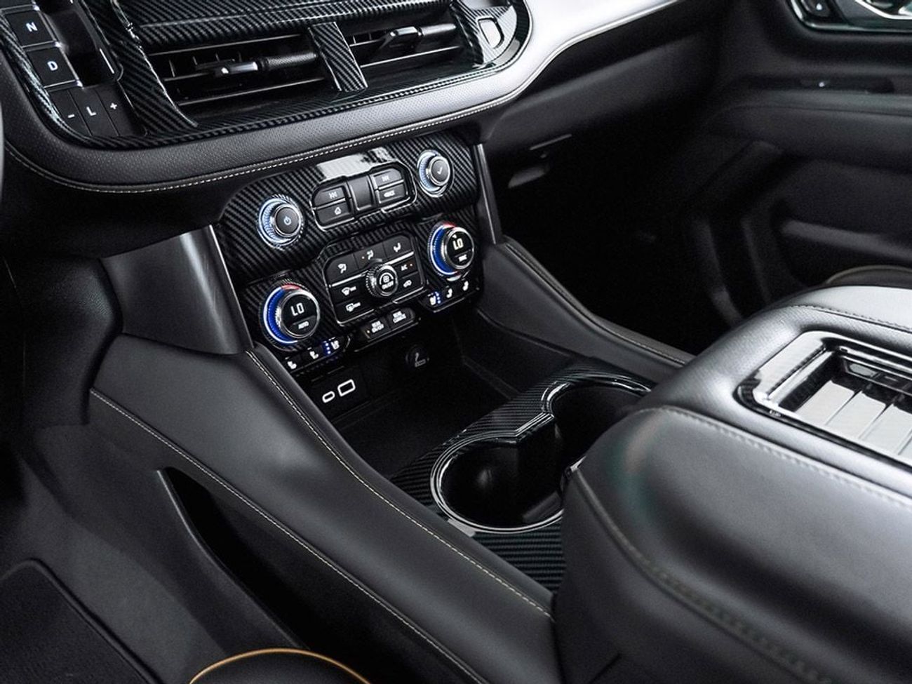 GMC Yukon 5.3 V8 AT4 (AWD)