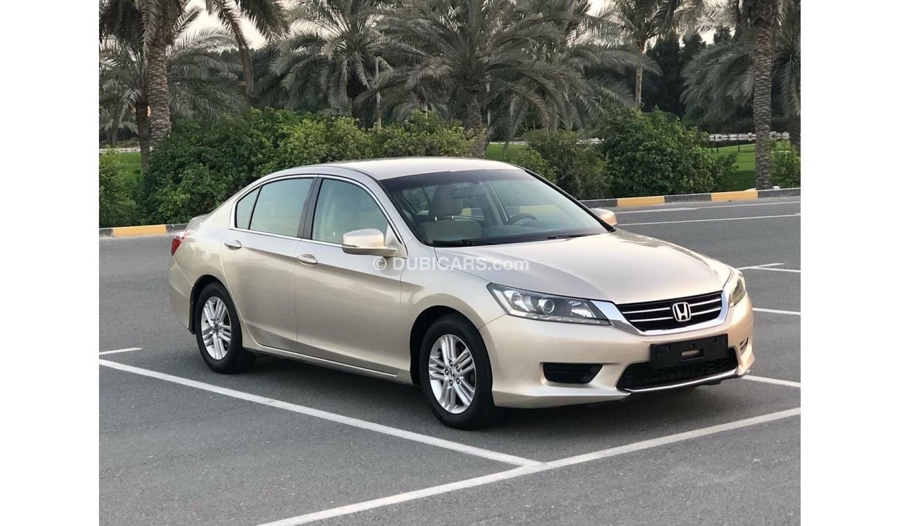 هوندا أكورد موديل 2013 GCC CAR PREFECT CONDITION INSIDE AND OUTSIDE