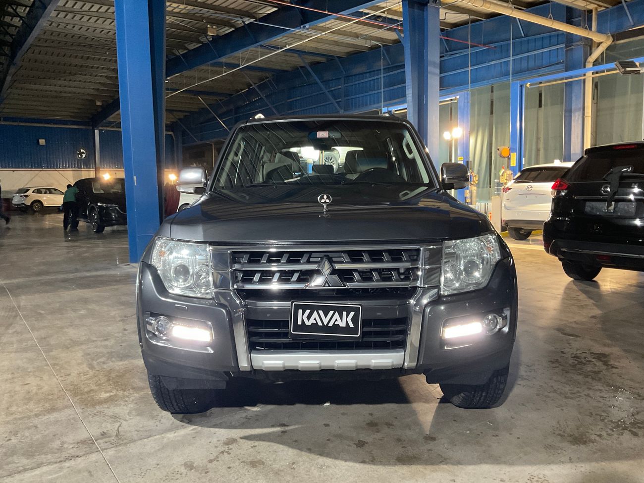 ميتسوبيشي باجيرو GLS Highline | شامل الضمان | 0 ﺪﻔﻋﺓ ﺃﻮﻟﻯ