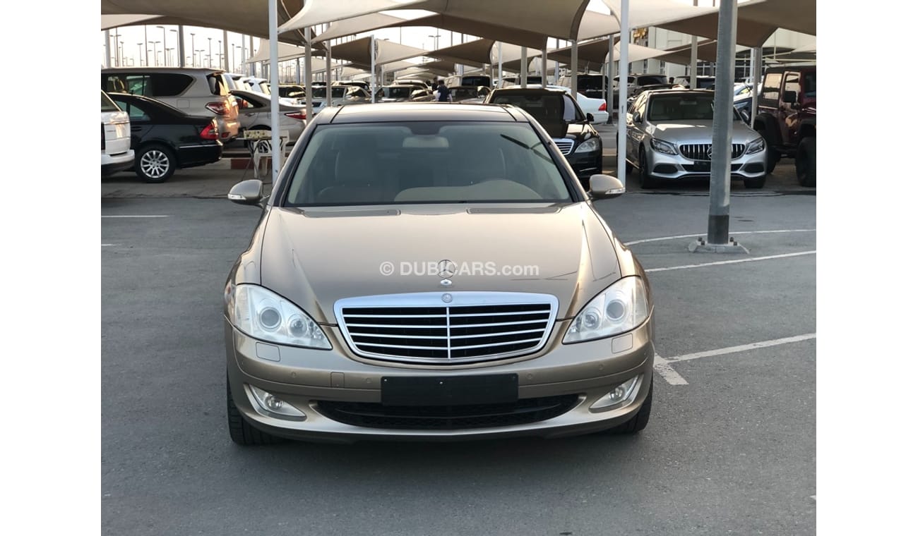 مرسيدس بنز S 350 موديل 2009 خليجي فل مواصفات بانوراما وتحكم كهربي كامل ونظام صوت ممتاز وكاميرا خلفيه وكراسي جلد ومثبت