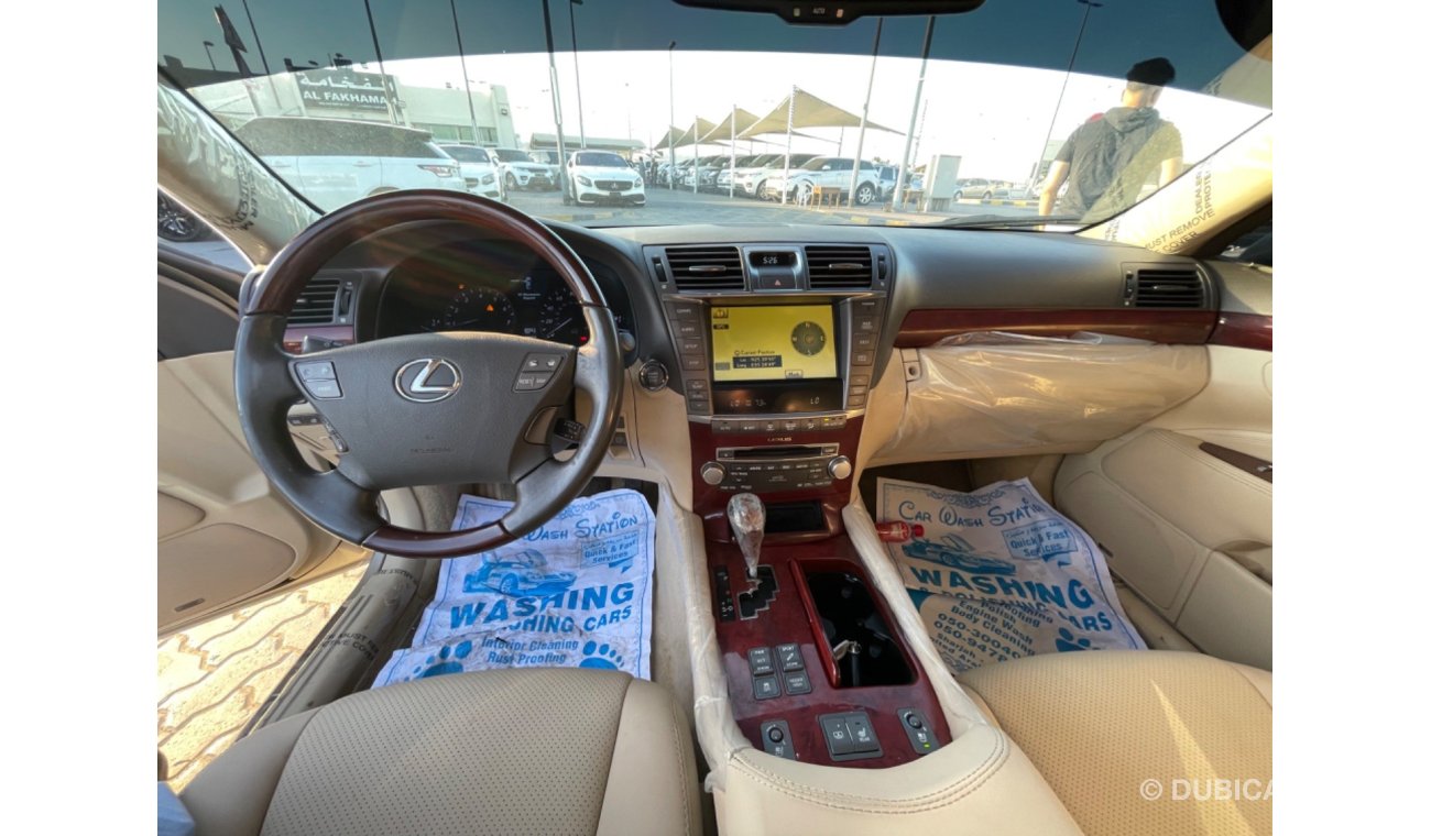 Lexus LS460