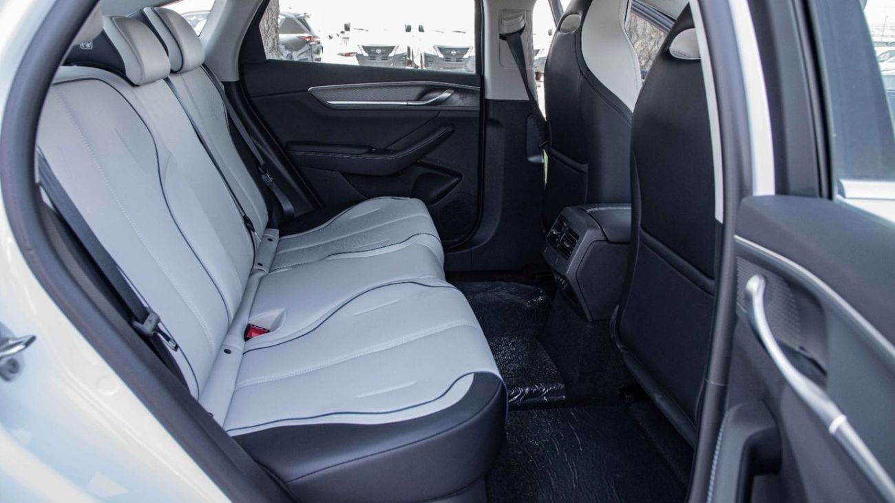 بي واي دي ديسترويار 05 STD (NON GCC) DM-i 55KM Comfort Edition | For Local Price +10%