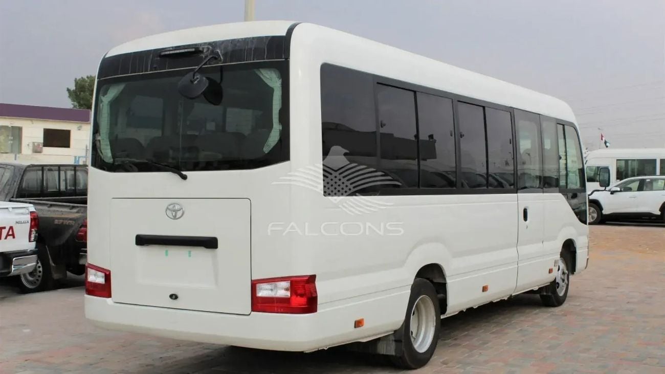 تويوتا كوستر 22 seats – Diesel, V6, Manual Transmission