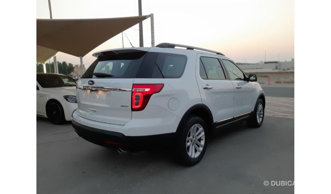 Ford Explorer Sport Trac فورد اكسبلورر 2015 خليجي صبغ وكالة بدون حوادث