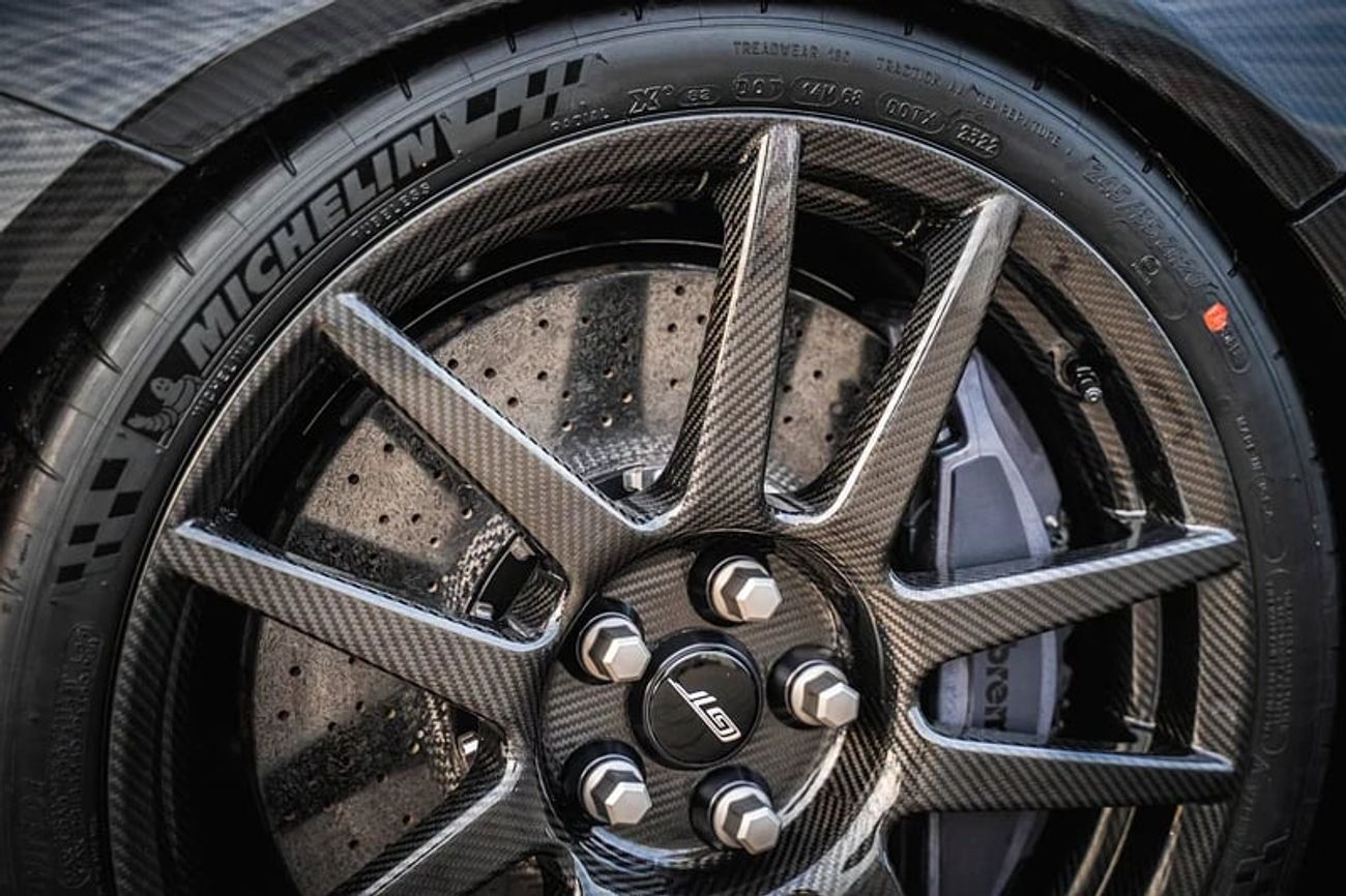 فورد جي تي LIQUID CARBON 1 OF 25 + FULL CARBON BODY !!!