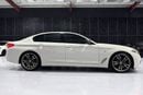 بي أم دبليو M550i STD 4.4L