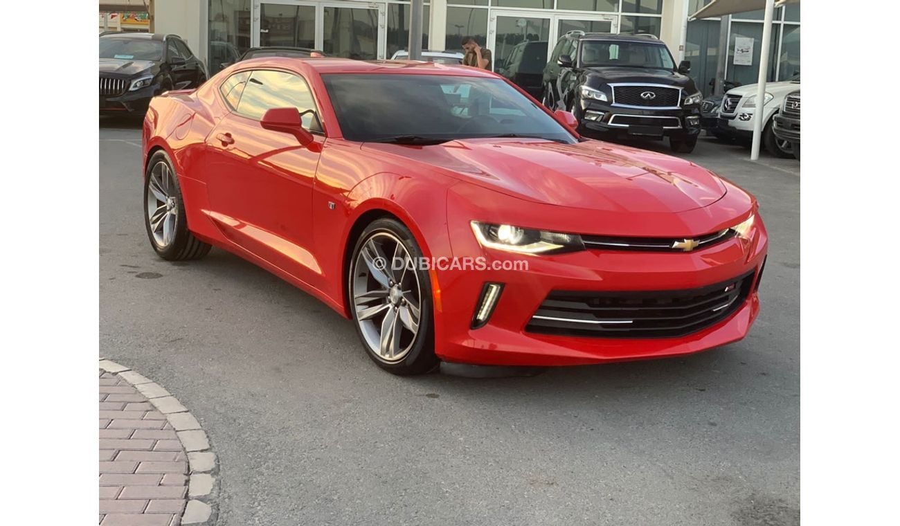 شيفروليه كامارو موديل 2017 خليجي حاله ممتازه من الداخل والخارج كراسي جلد ومثبت سرعه وتحكم كهربي كامل ونظام صوت ممتاز