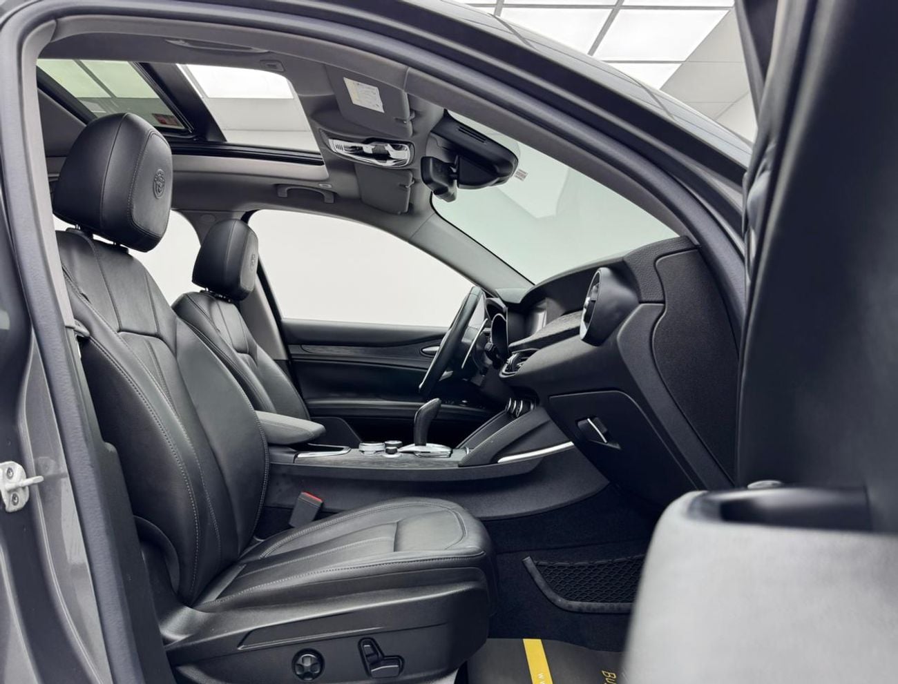 ألفا روميو ستيلفيو Super 2.0L