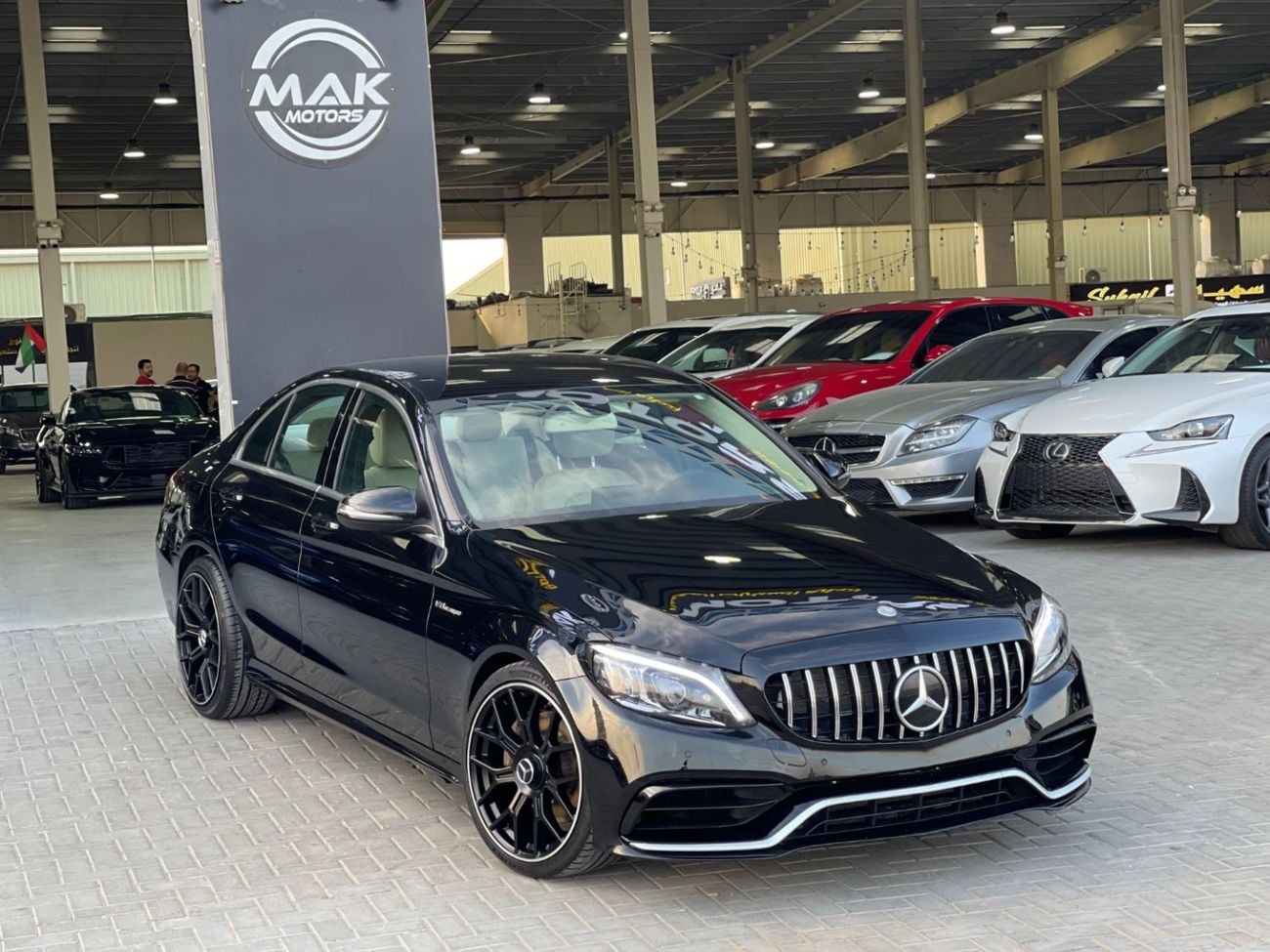 Mercedes Benz C300 AMG Pack 2.0L 2.0L V4 / C63 ///AMG KIT / IN PERFECT CONDITION / LOW MILEAGE