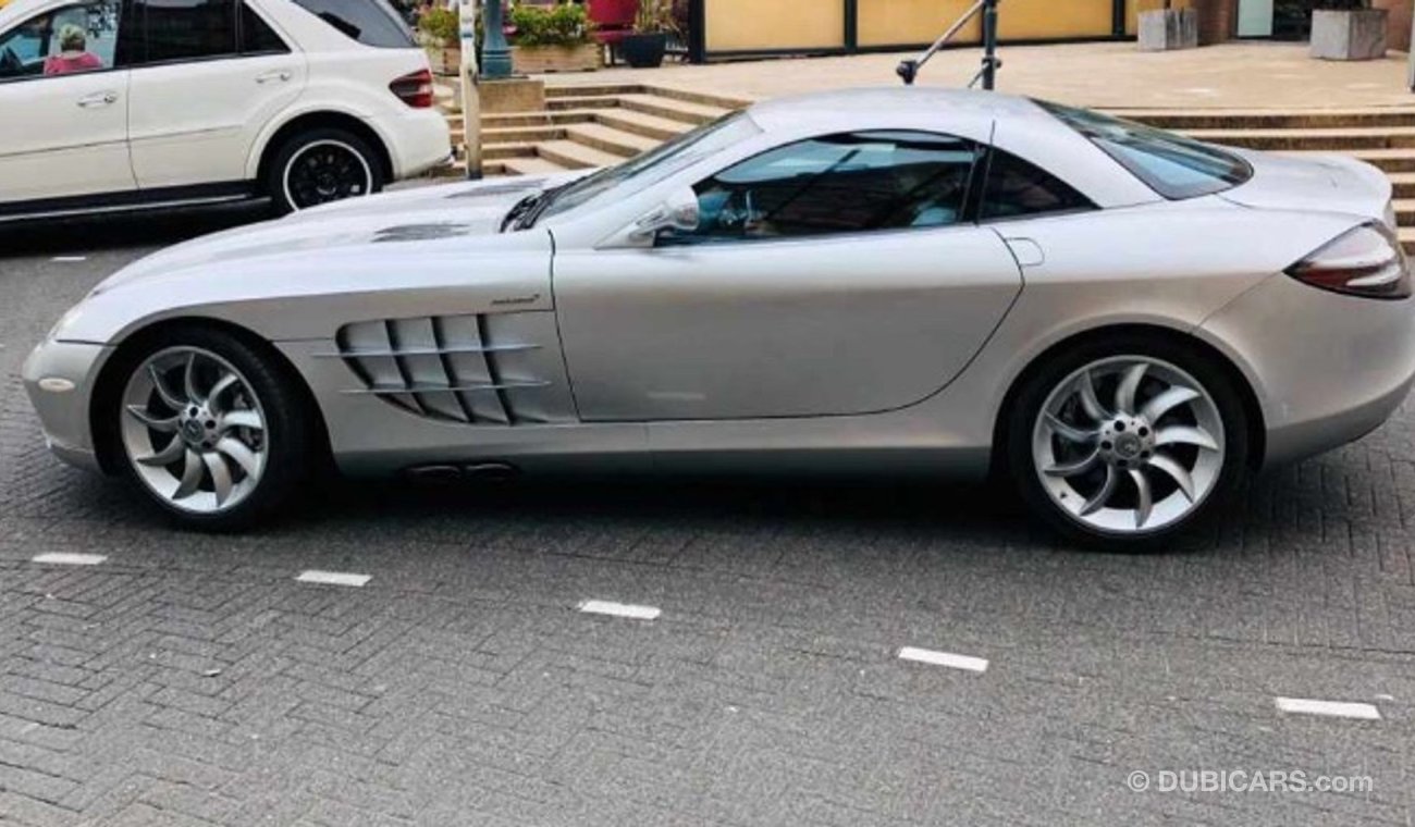 Mercedes-Benz SLR