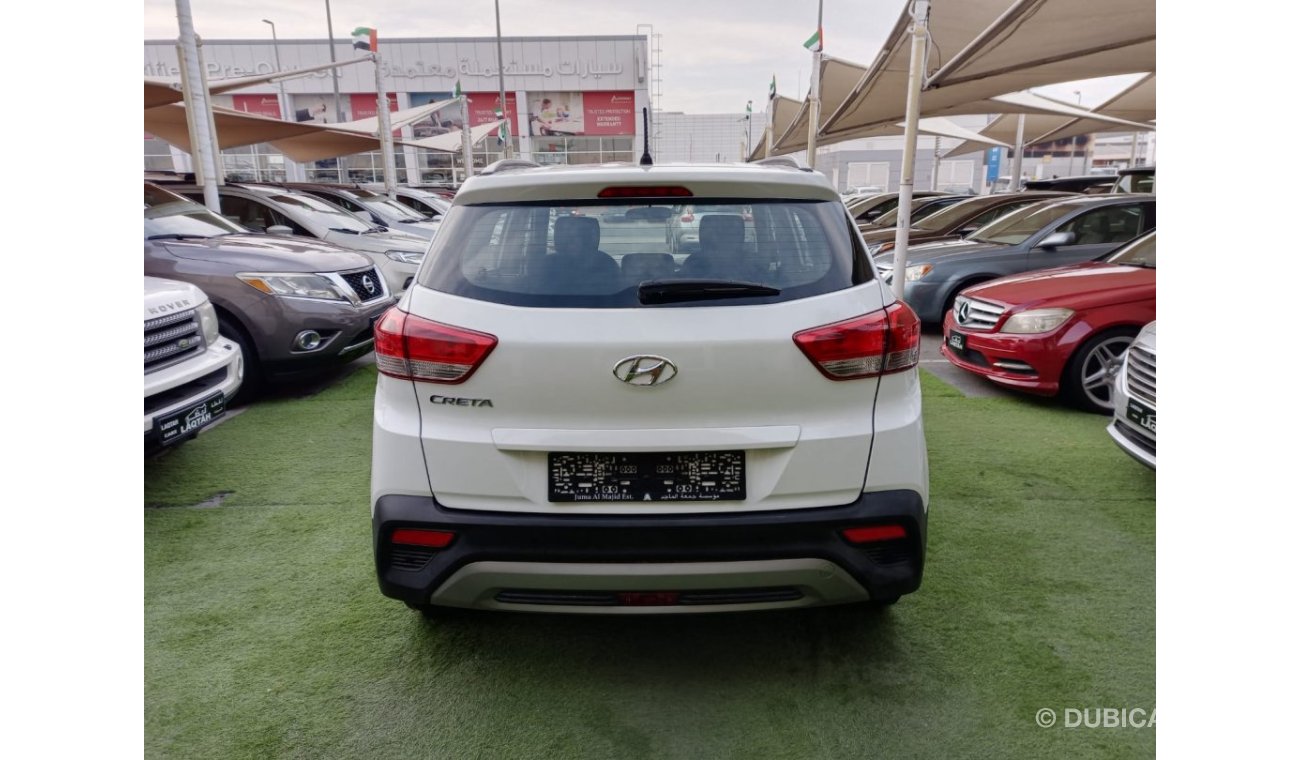 Hyundai Creta Gulf model 2020, agency dye CC1600, cruise control, sensor wheels, in excellent condition, you do no