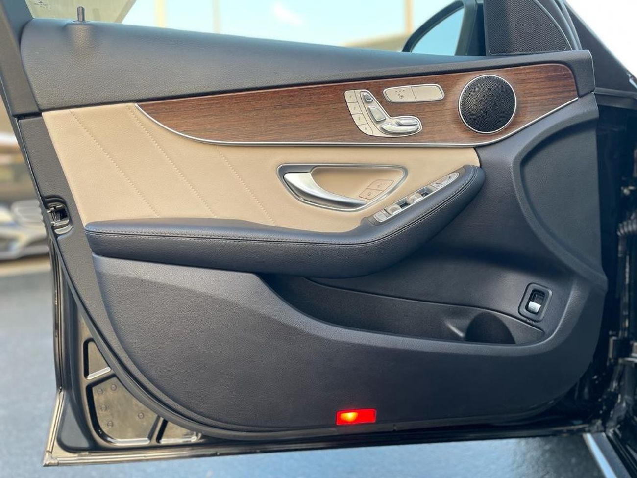 Mercedes-Benz C 300 AMG Pack Mercedes C 300 _American_2019_Excellent Condition _Full option