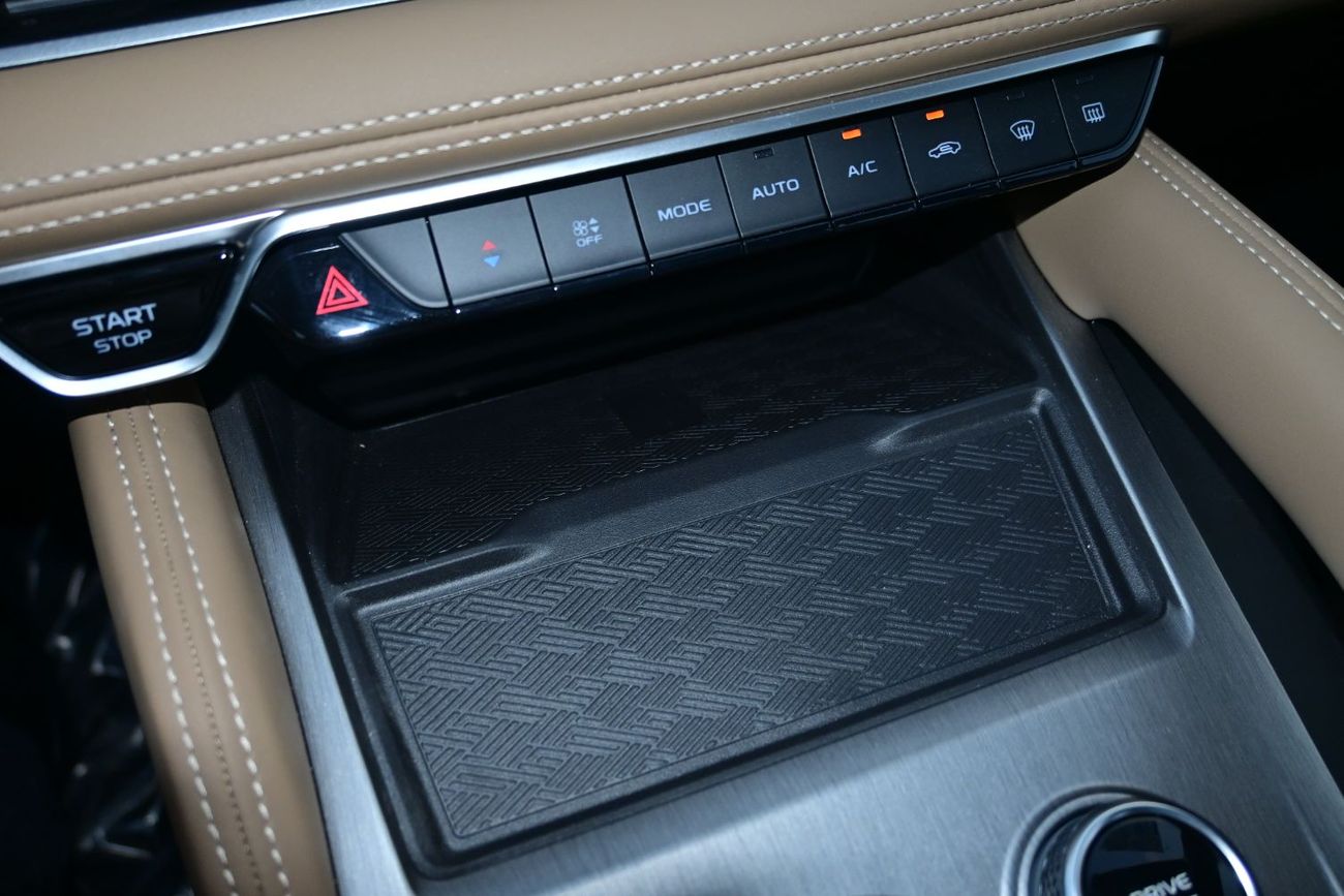 Renault Koleos Renault Koleos 2.0L Turbo, 4WD Petrol, 8 Speed Automatic, Model 2025