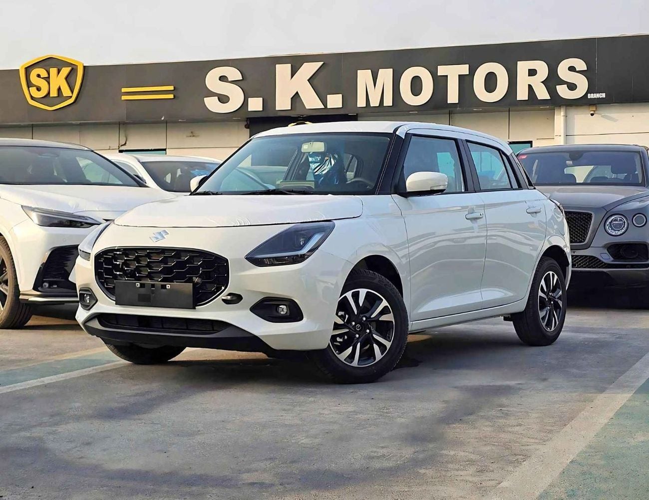 Suzuki Swift GLX / 1.2L PETROL A/T / PUSH START / REAR PARKING SENSOR / REAR CAMERA (CODE # GLX)