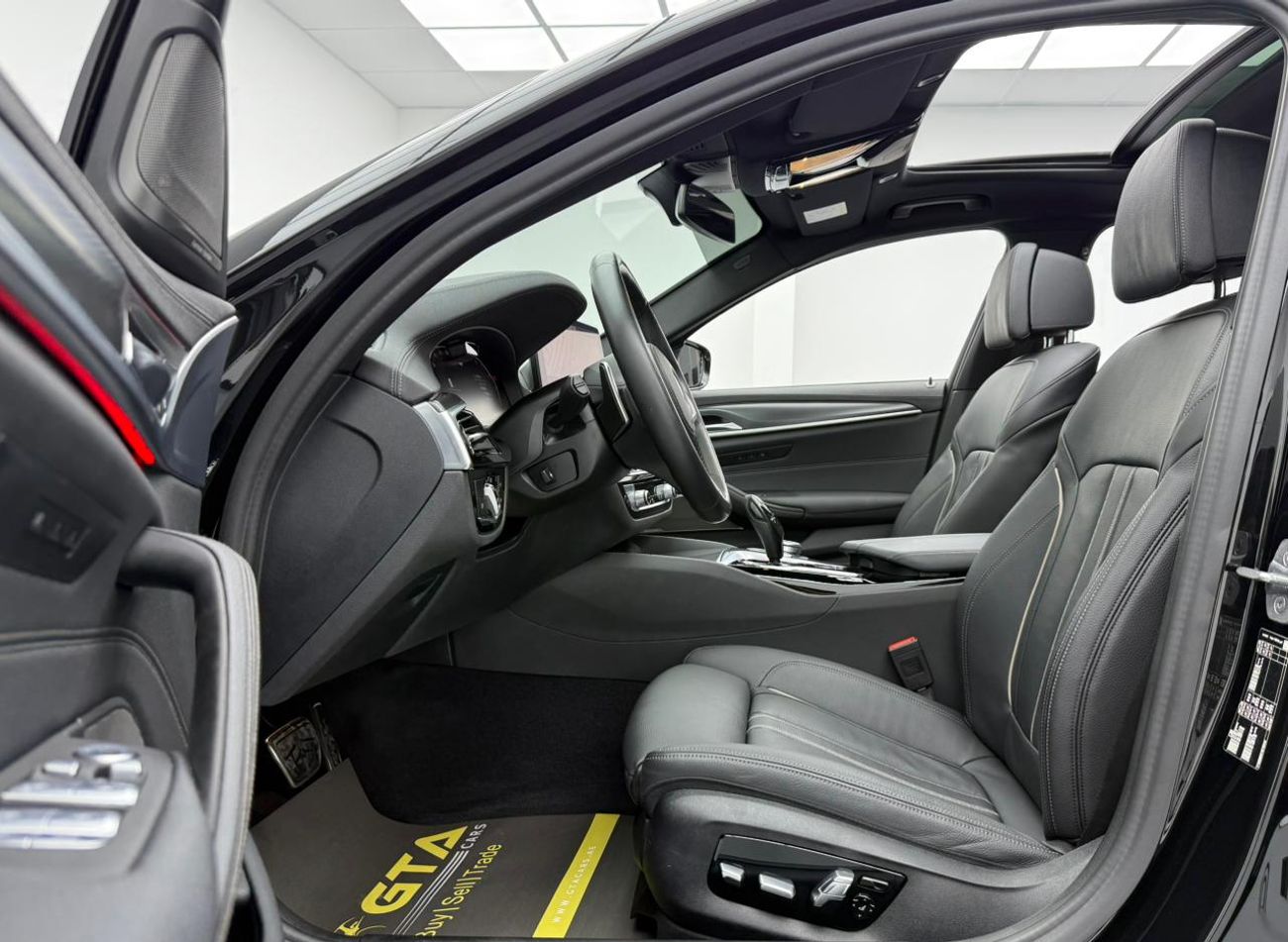 BMW 540i 2023 BMW 540i M-Sport, 2027 BMW Warranty + Service Pack, Full BMW Service History, Low Km, GCC