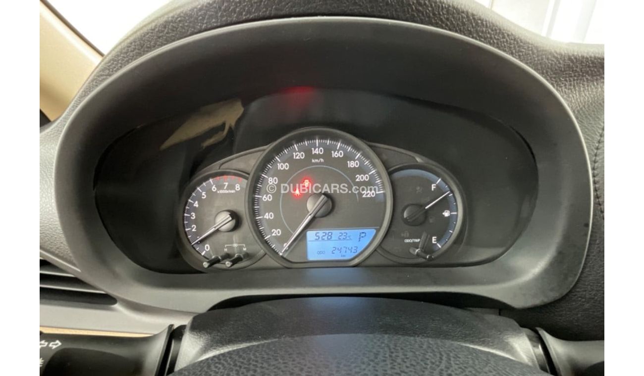 تويوتا يارس SE / E