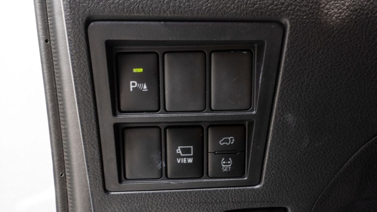 تويوتا فورتونر VXR 2026 Toyota Fortuner 4.0L AT Petrol (Full Option) Silver