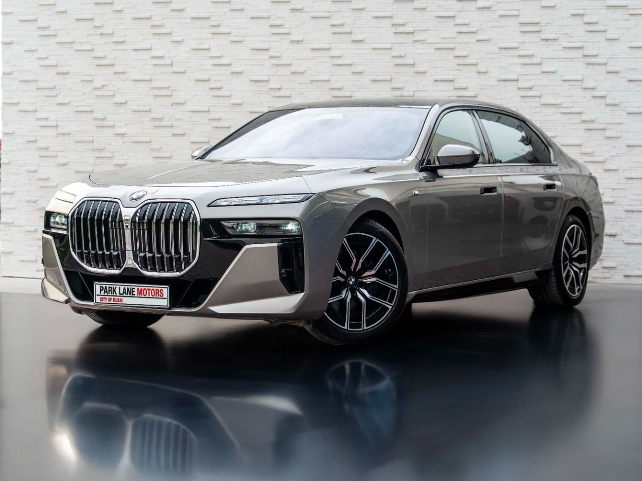 BMW 735i LUXURY