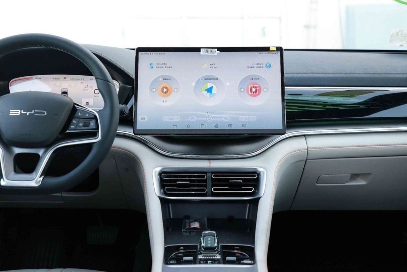 بي واي دي سونغ بلس 2024 BYD SONG PLUS HONOR CHAMPION FLAGSHIP - WHITE inside GREY & BLUE | Export Only