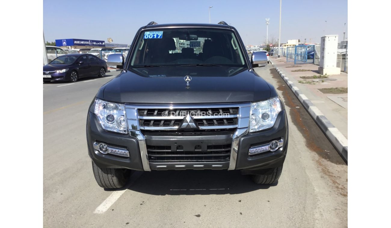 Mitsubishi Pajero GRAY 2016 GCC SPECIFICATION