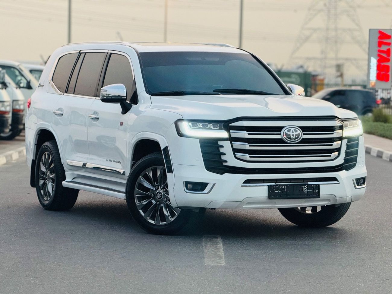 تويوتا لاند كروزر Toyota Land Cruiser 2015 v8 full options VXR