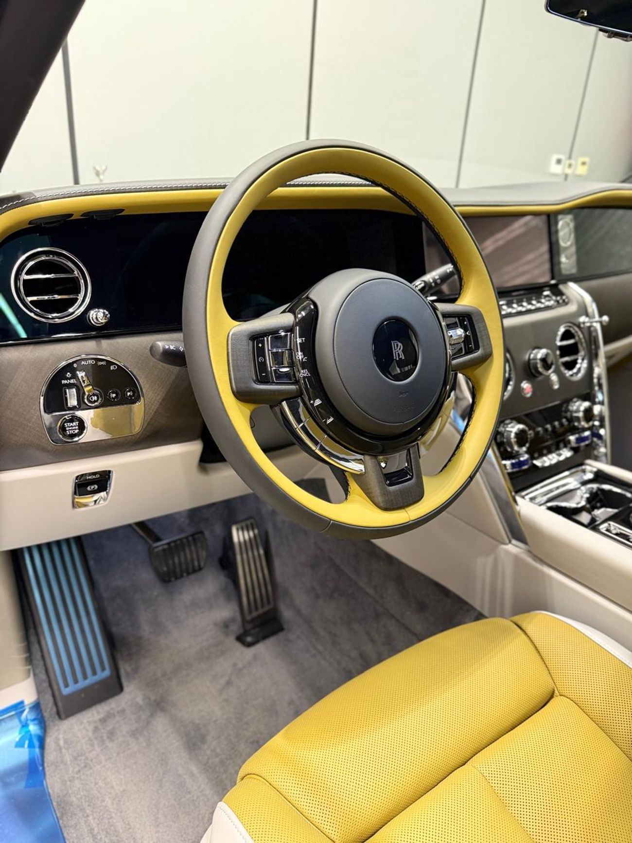 Rolls-Royce Cullinan | Brand New | GCC Specs | 4 Years Warranty & Service | Open Mileage