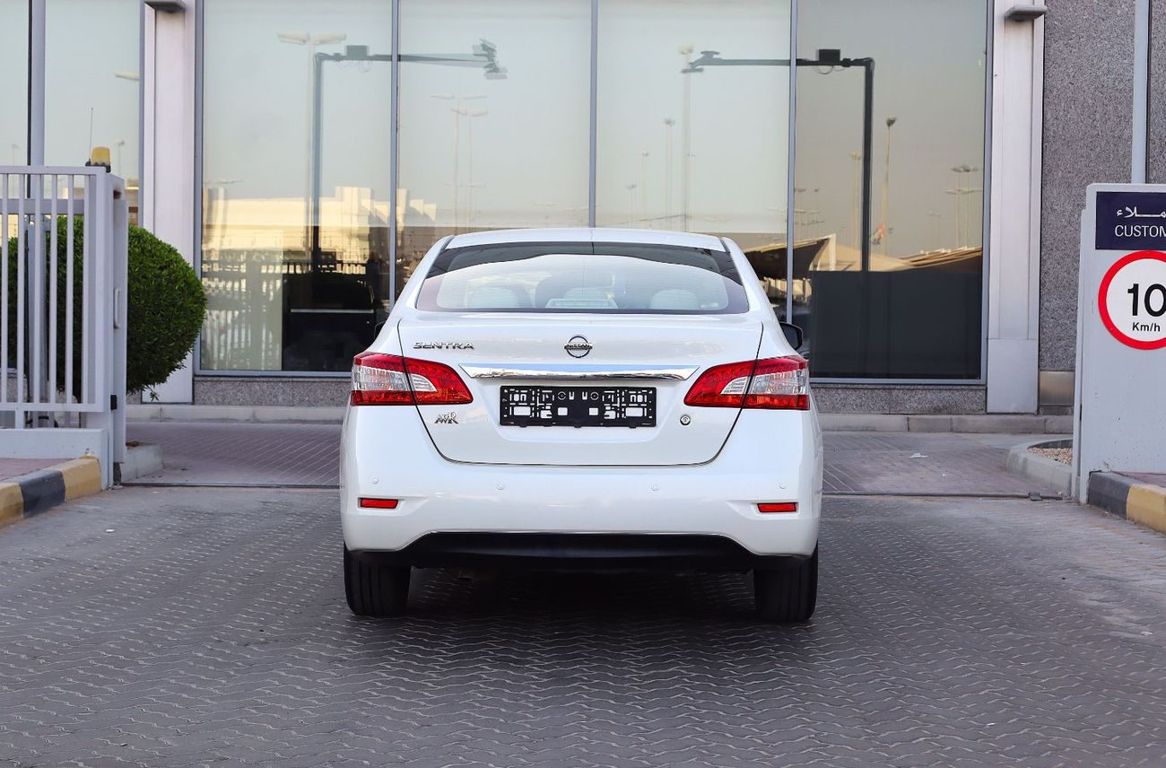 Nissan Sentra S 1.6L (110 HP)