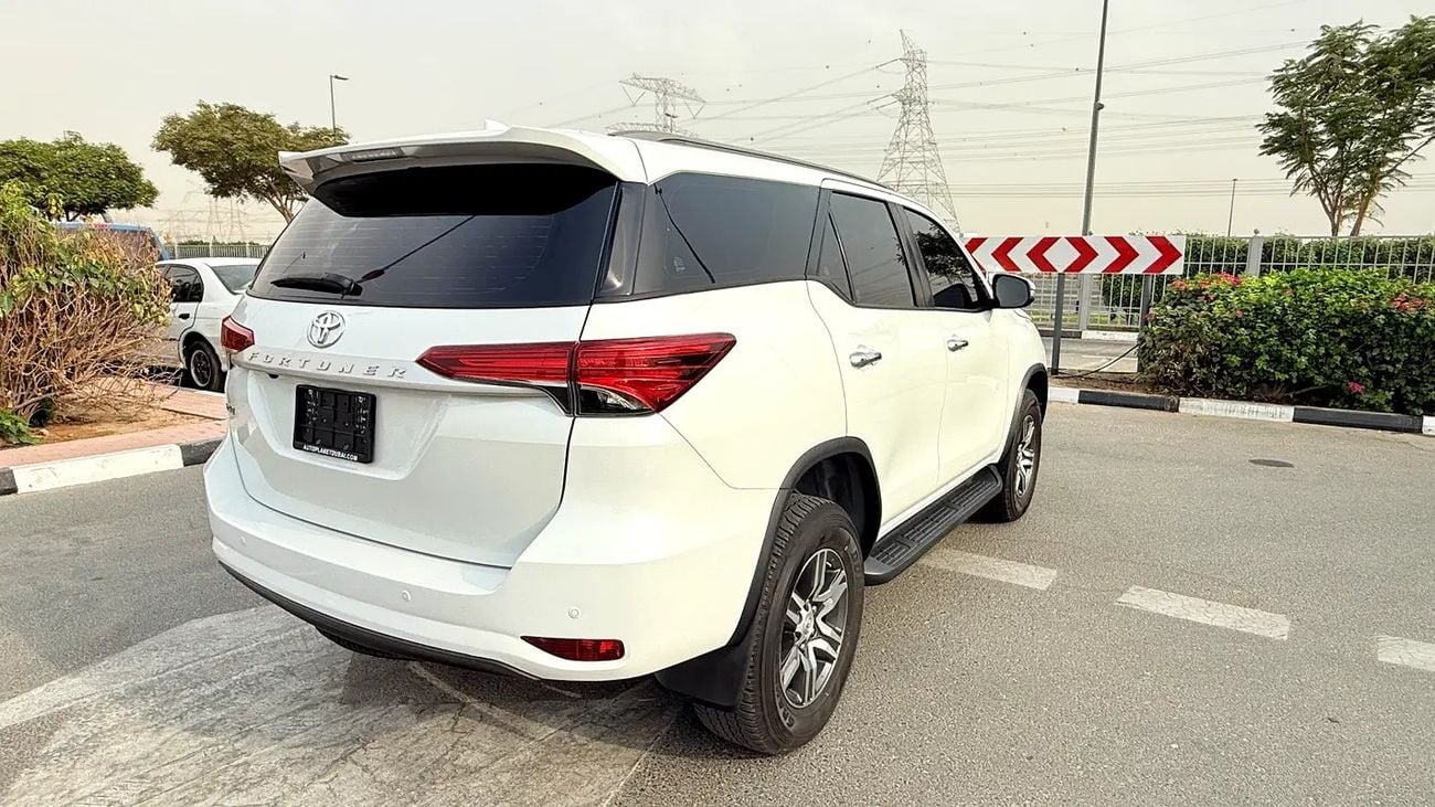 تويوتا فورتونر EXR 2.7L GCC! EMI (1566x60) Loan without or with down payment