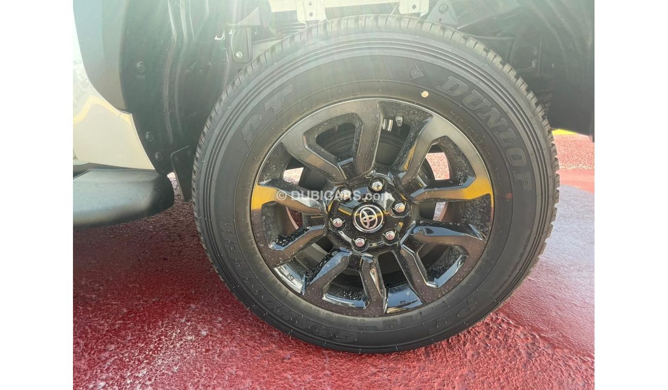 Toyota Hilux TOYOTA HILUX ADVENTURE 4.0L, PETROL, MODEL 2021 WHITE EXTERIOR WITH RED INTERIOR, ONLY FOR EXPORT