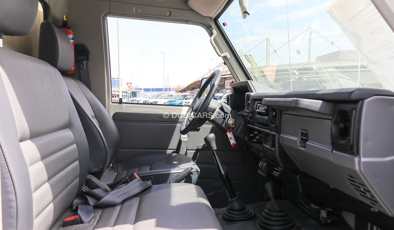 تويوتا لاند كروزر بيك آب