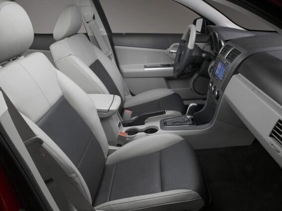 Dodge Avenger interior - Seats