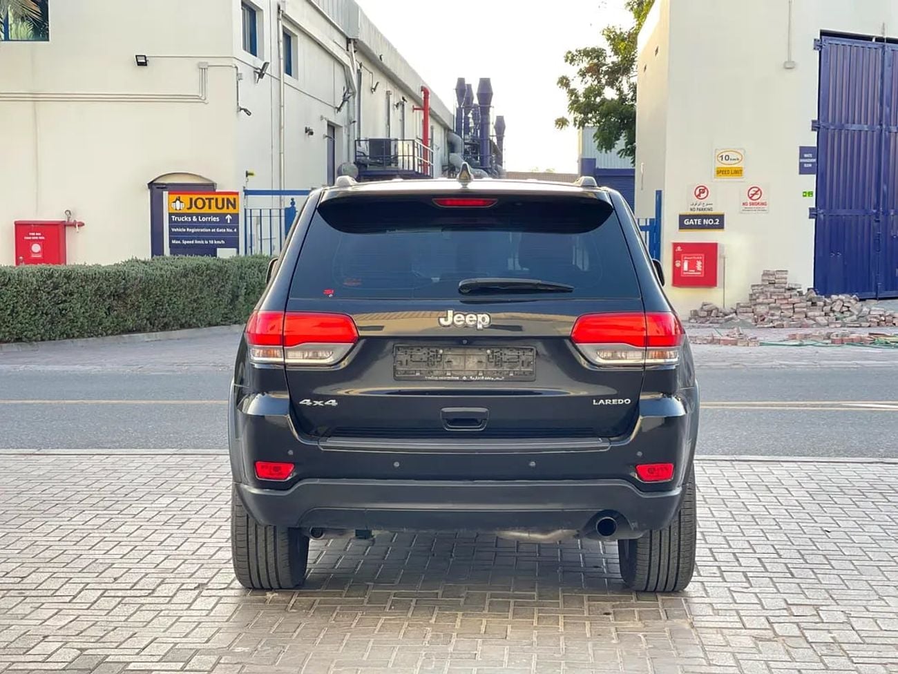 Jeep Grand Cherokee Laredo 3.6L RWD GCC Specs Laredo - Well Maintained