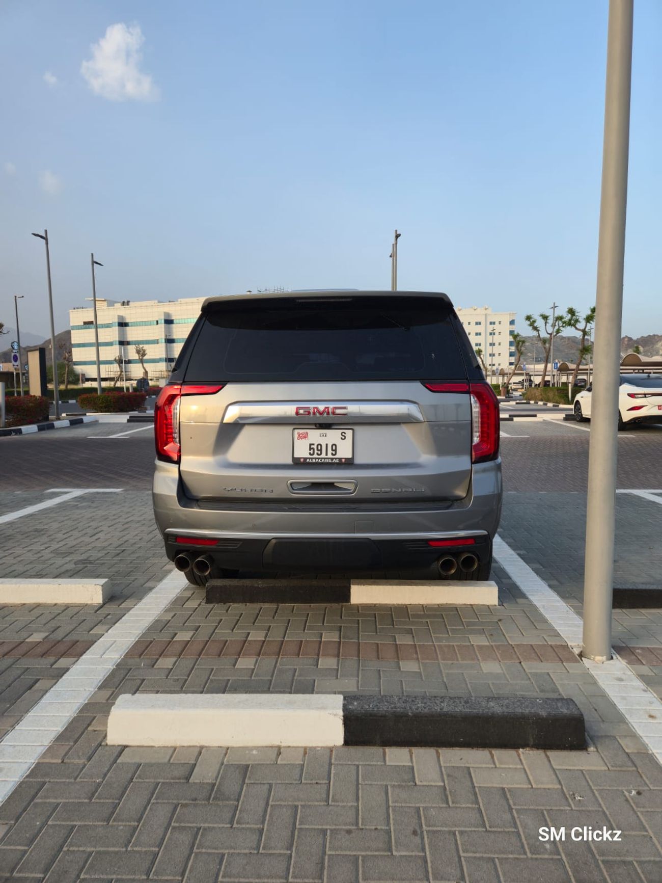 GMC Yukon Denali 6.2L (8 Seater)