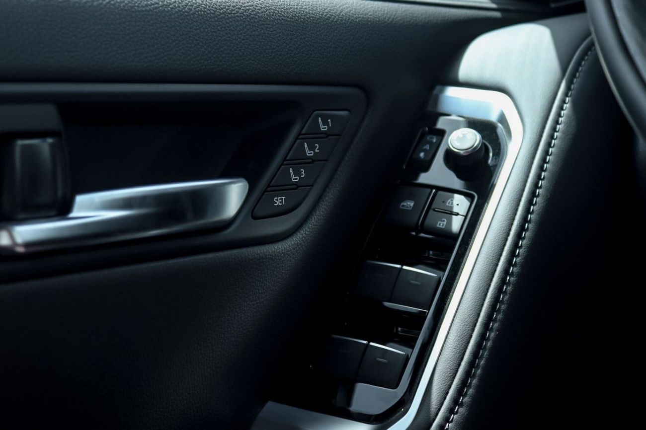 تويوتا لاند كروزر VXR 3.5L