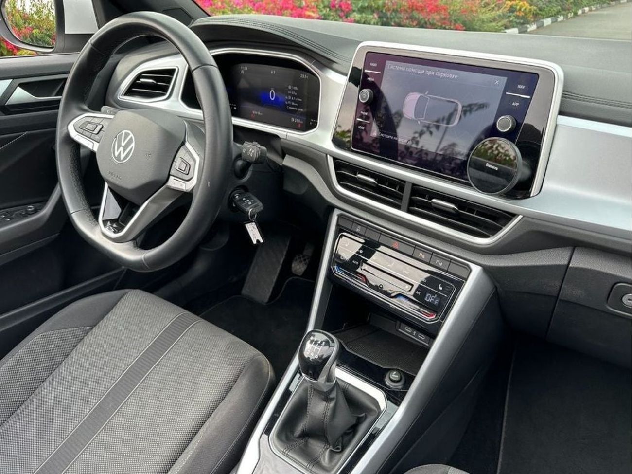 Volkswagen T ROC CABRIOLET car