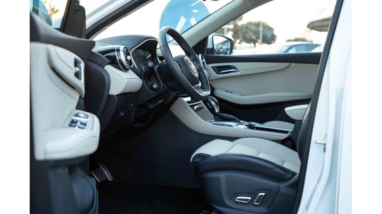 أم جي HS 2023 إم جي HS 4X4 2.0T LUXURY - أبيض لؤلؤي من الداخل بني | سعر التصدير