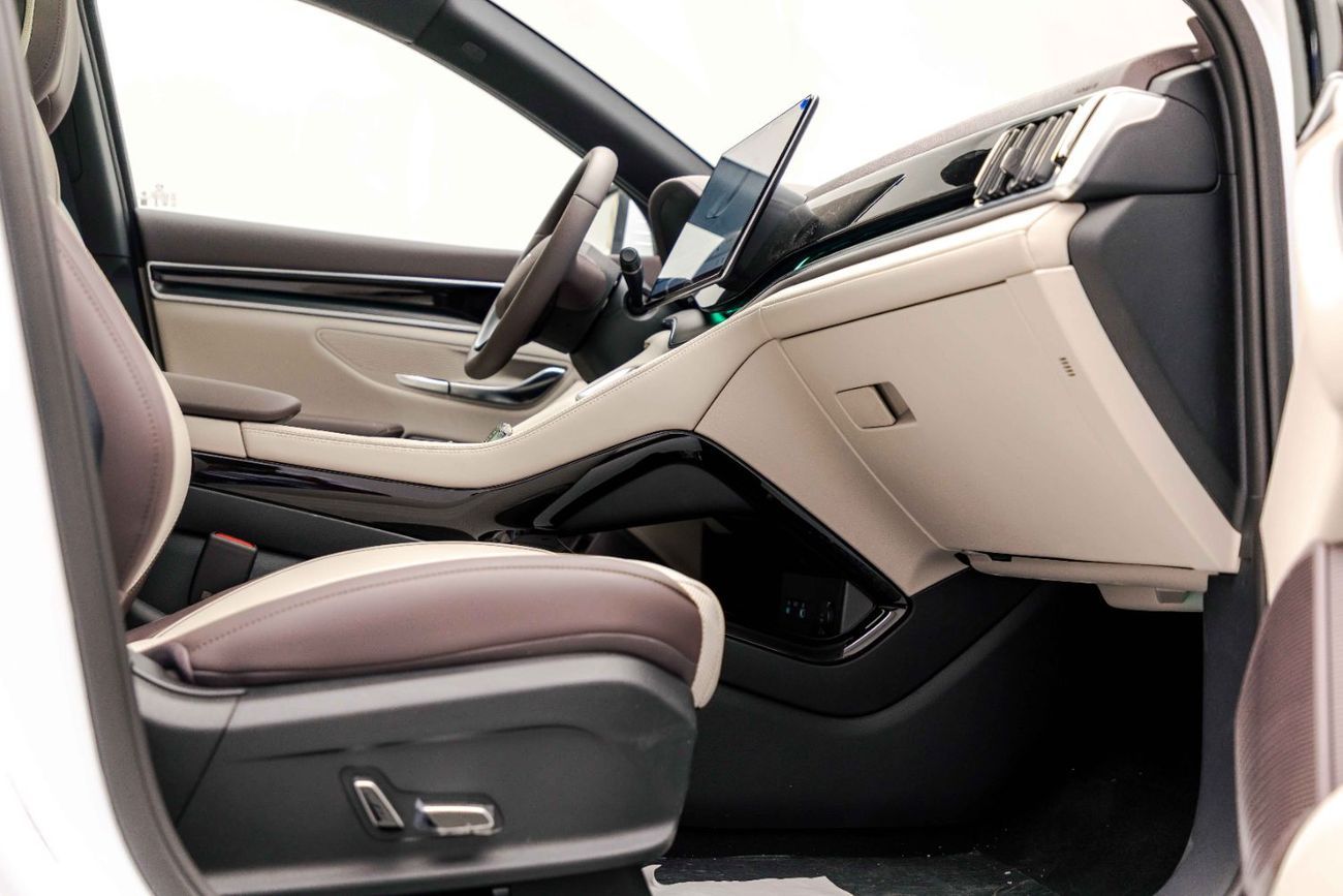 بي واي دي سونغ بلس ID Flagship - White Inside Beige & Grey | Export Only