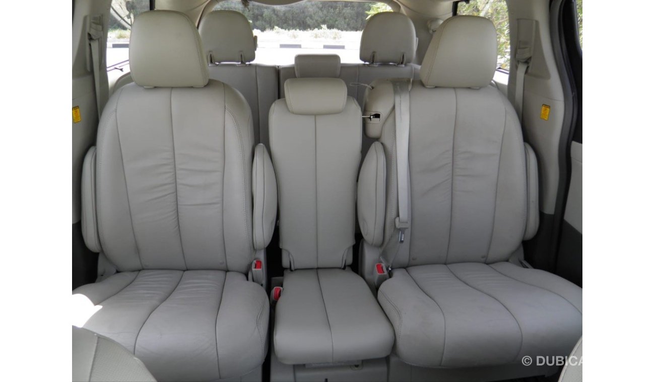 Toyota Sienna 2012 Ref#221