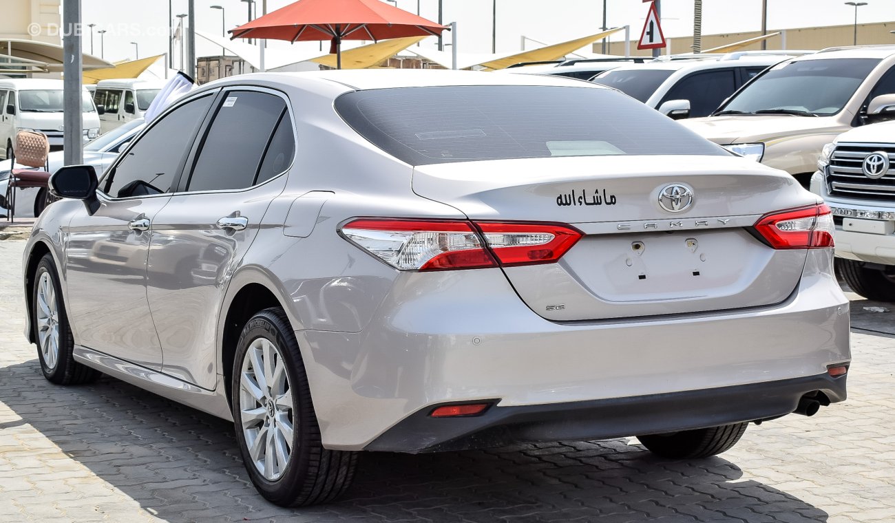 Toyota Camry SE