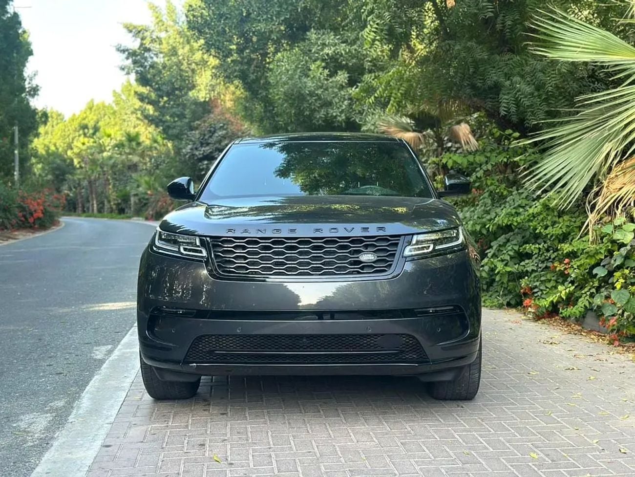 Land Rover Range Rover Velar R-DYNAMIC S S P400 3.0L 2024 Range Rover Velar S P400e Plug-in Hybrid | 2.0L Turbo 4-cylinder | 404