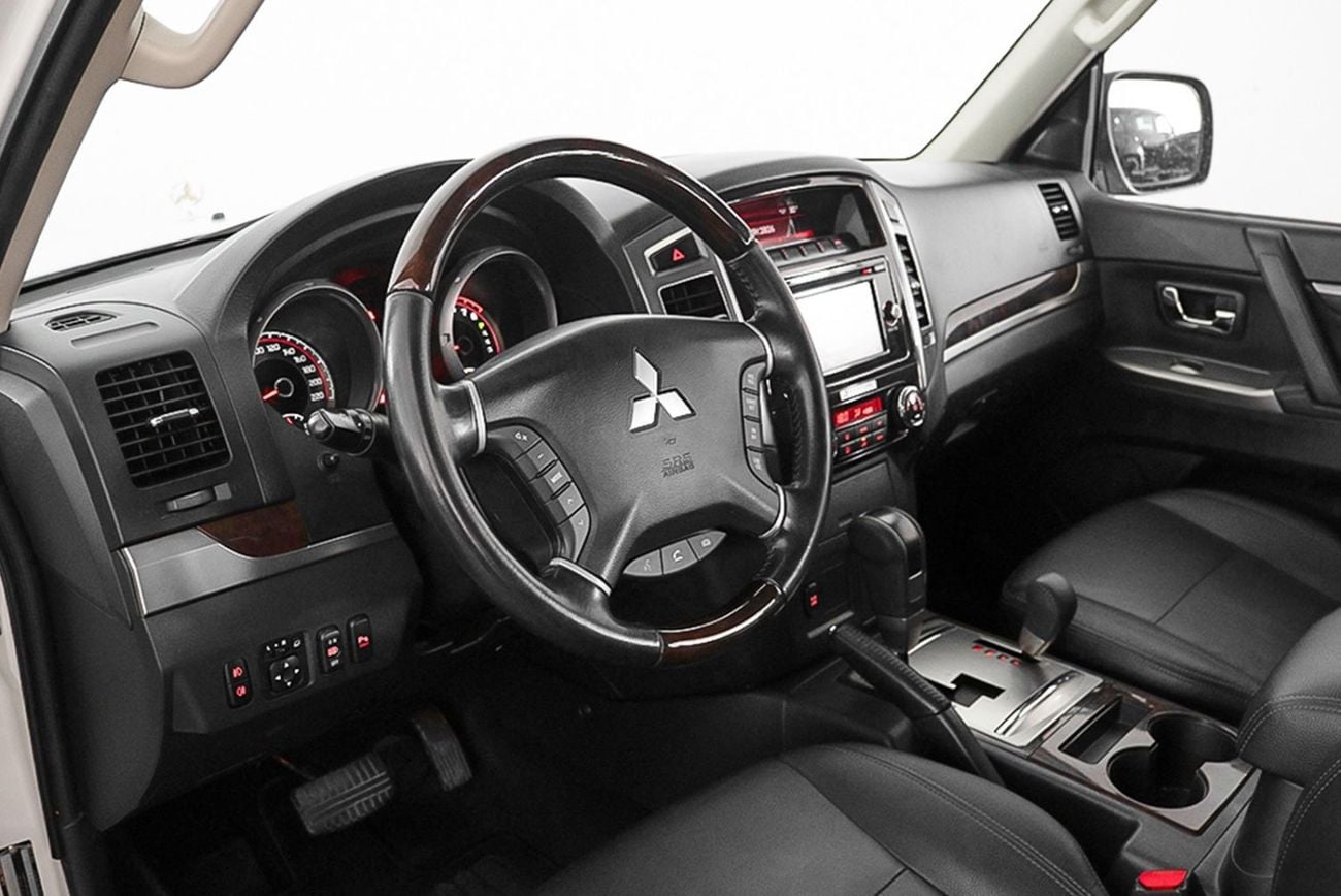 Mitsubishi Pajero GLS H/L GOLD