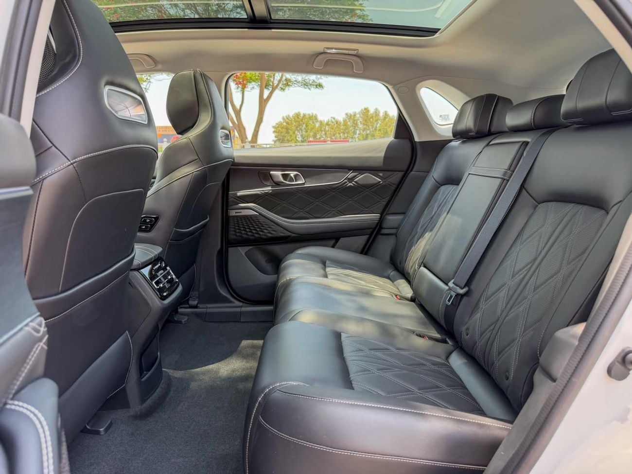 تشنجان يوني ك Changan UNI-K Platinum 2024 iDD | 1.5T Hybrid (Plug-In) | 316 Hp | Range (1,100 Km) | Warranty & Ser