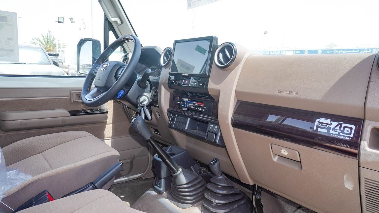 Toyota Land Cruiser Pick Up 4.0L V6 Single Cabin M/T