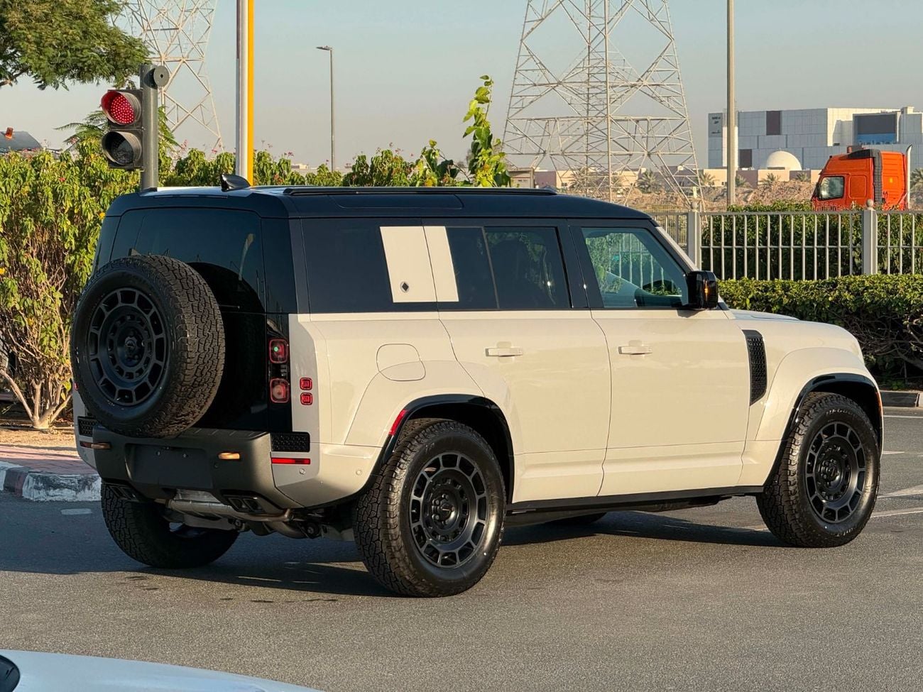 لاند روفر ديفندر **2026**CANADA SPEC  BRAND NEW