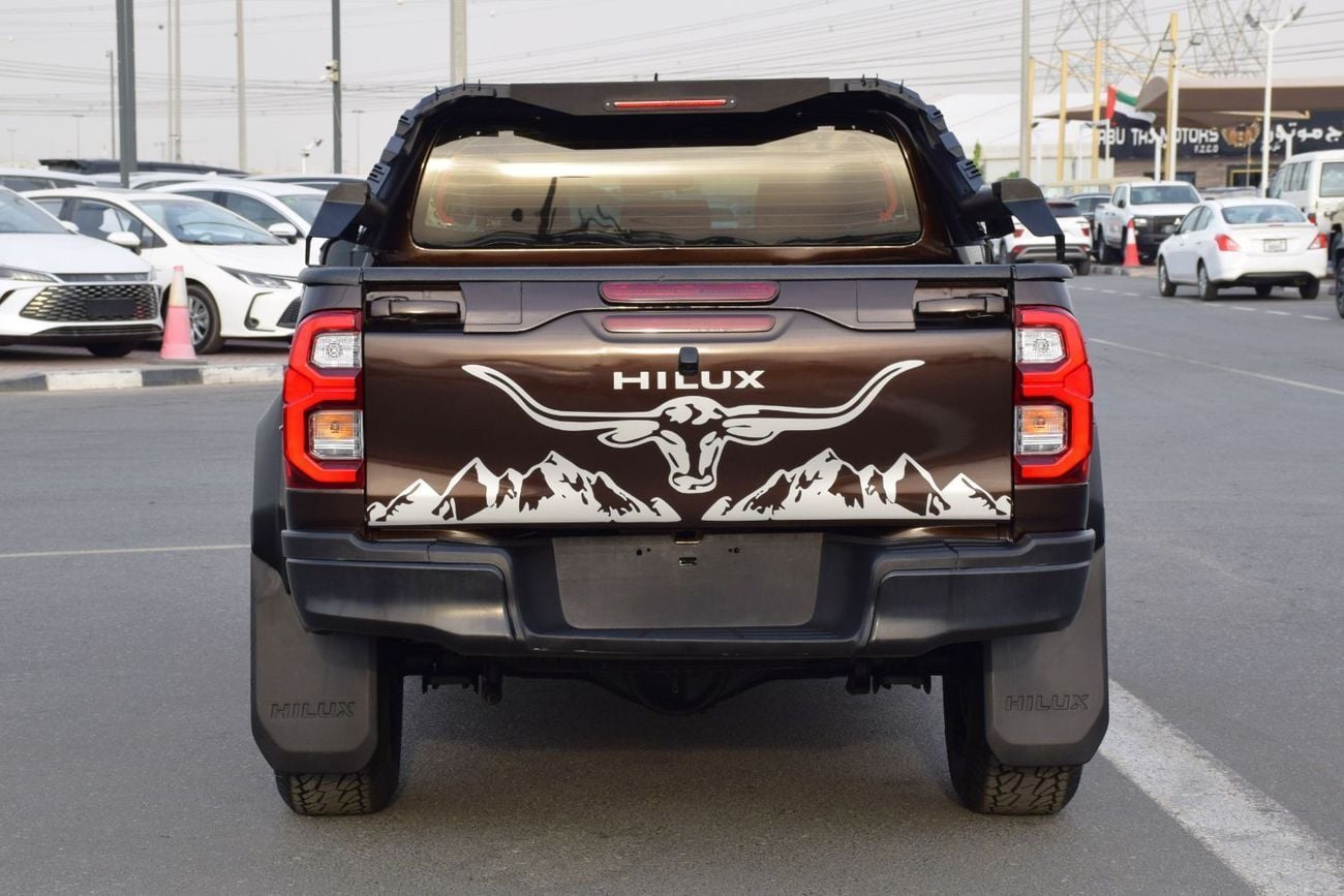 تويوتا هيلوكس 4X4 DIESEL 2.8L Right Hand (Export Only)