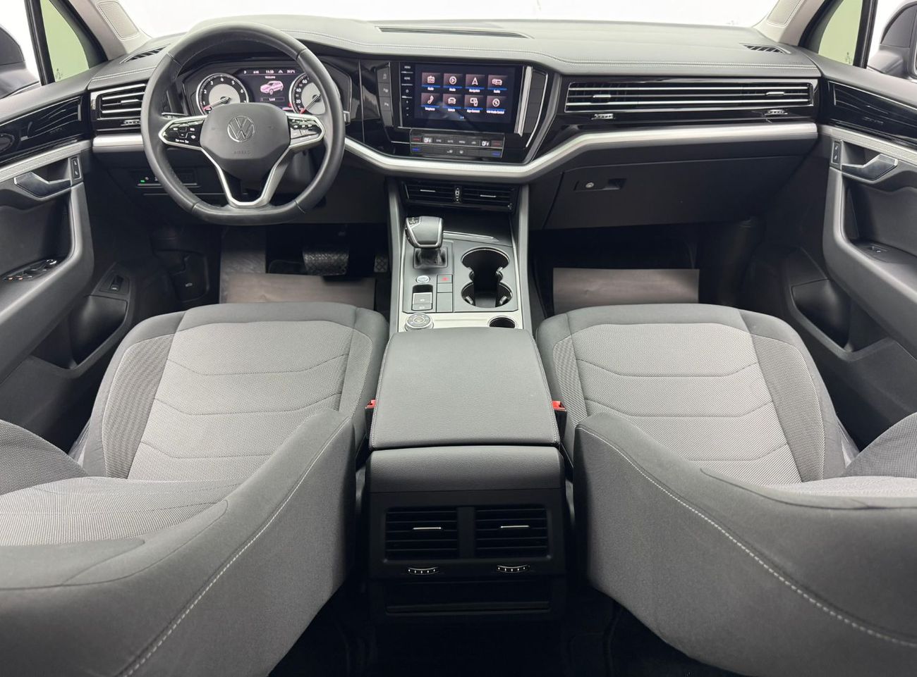 Volkswagen Touareg 3.0T TL (340 HP) 2021 Volkswagen Touareg, 1 Year Warranty, 2027 Agency Service Contract, Agency FSH,