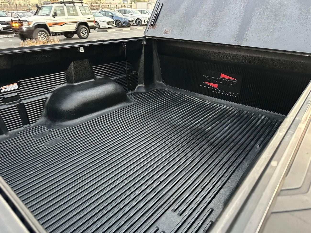 Toyota Tundra STD (NON GCC) Std 5.7L